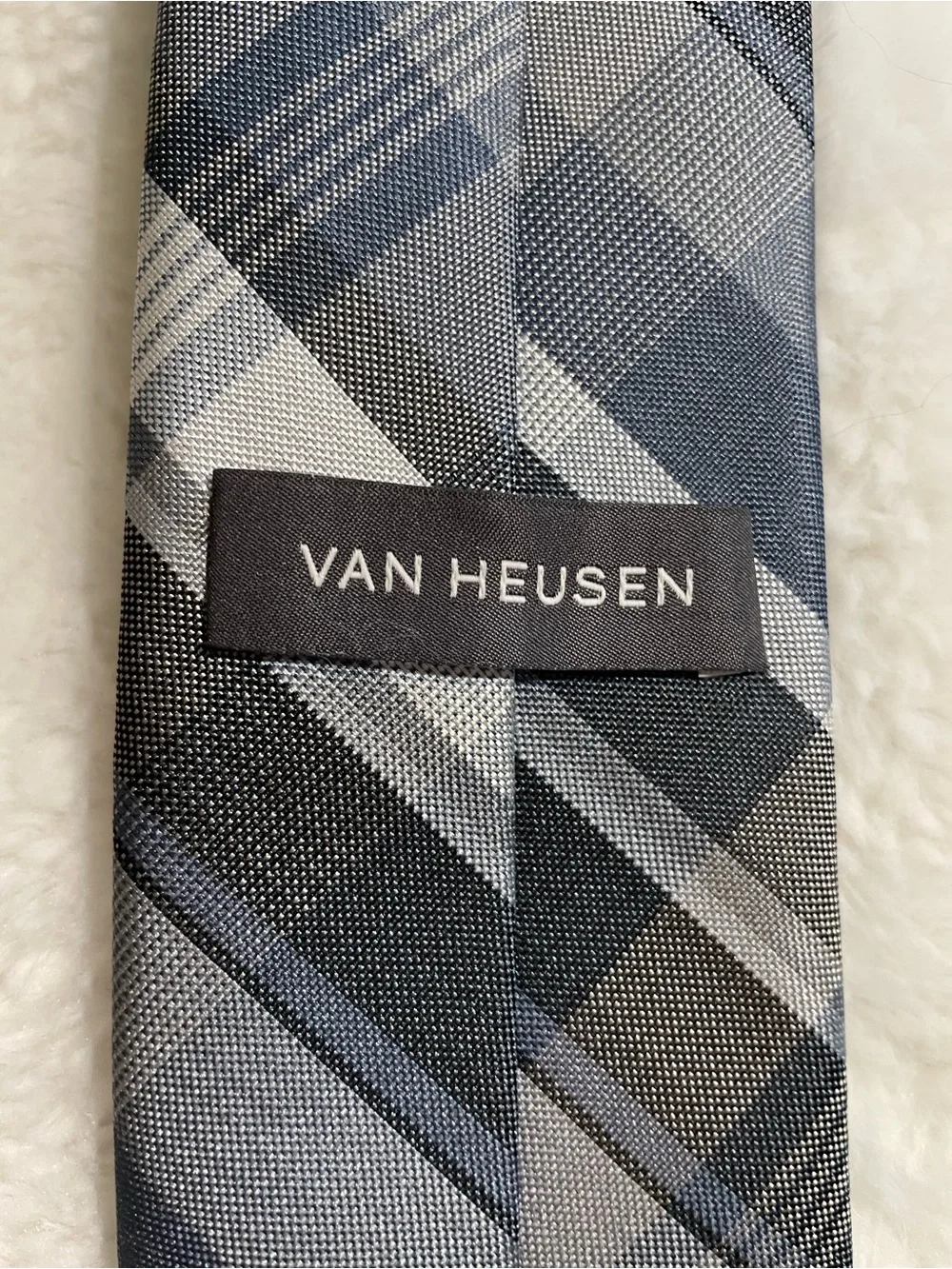 No brand listed & Van Heusen pair men